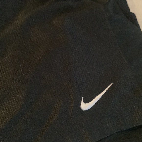 2 Nike Basketball Shorts - Picture 3 of 4